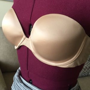 Victoria’s Secret strapless Biofit multi-way bra